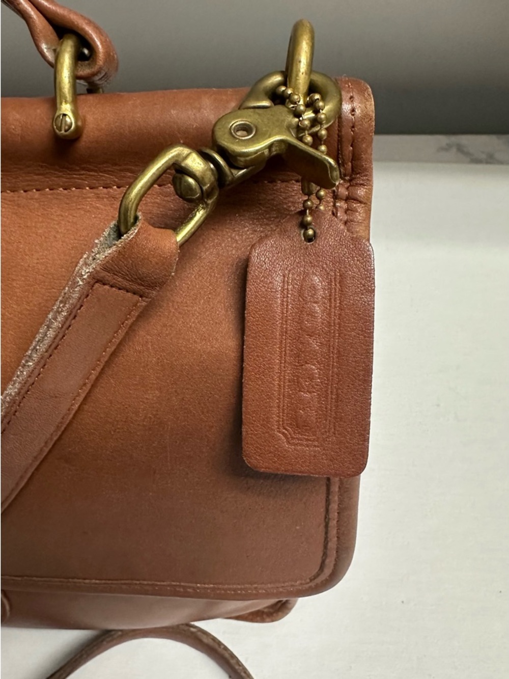 Vintage Coach Leather Willis Satchel in Cognac Brown 9927 - Picture 4 of 16